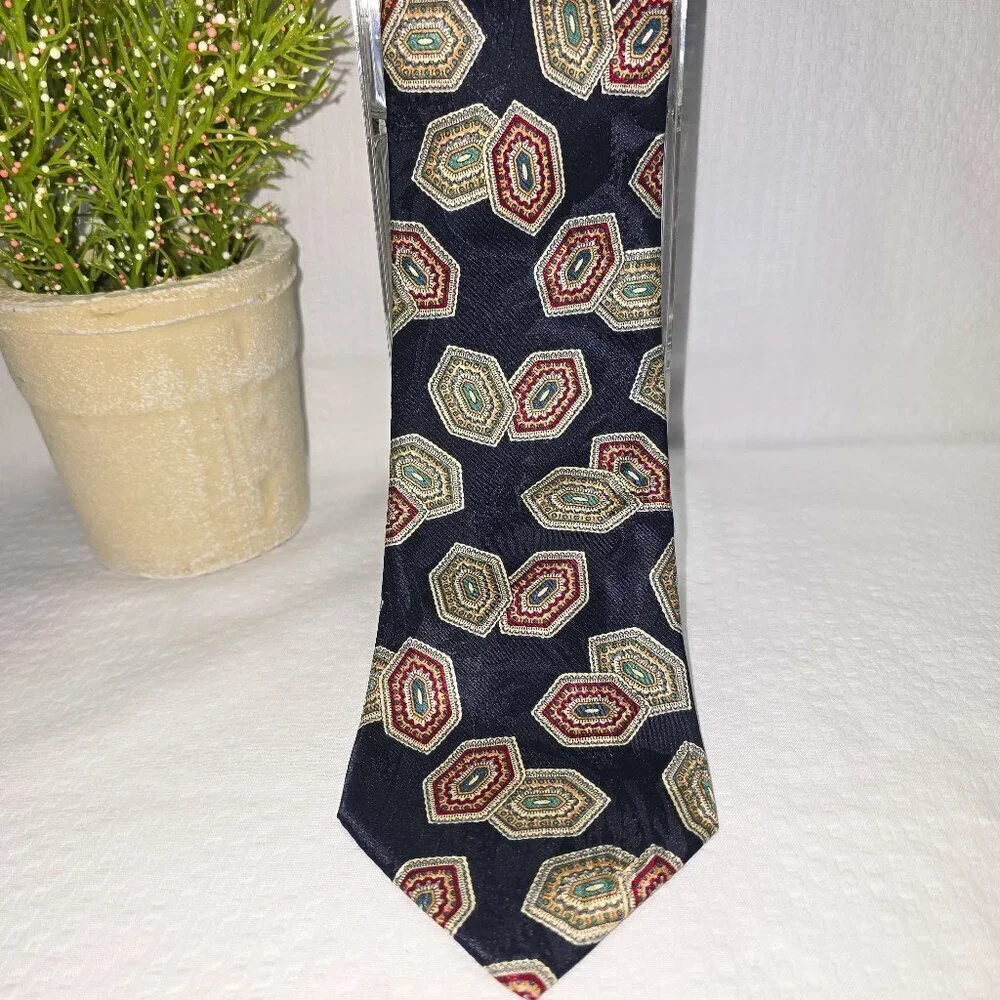 PRESWICK AND MOORE PARK AVENUE 100% SILK TIE NAVY HEXAGON MULITPLE COLOR EUC